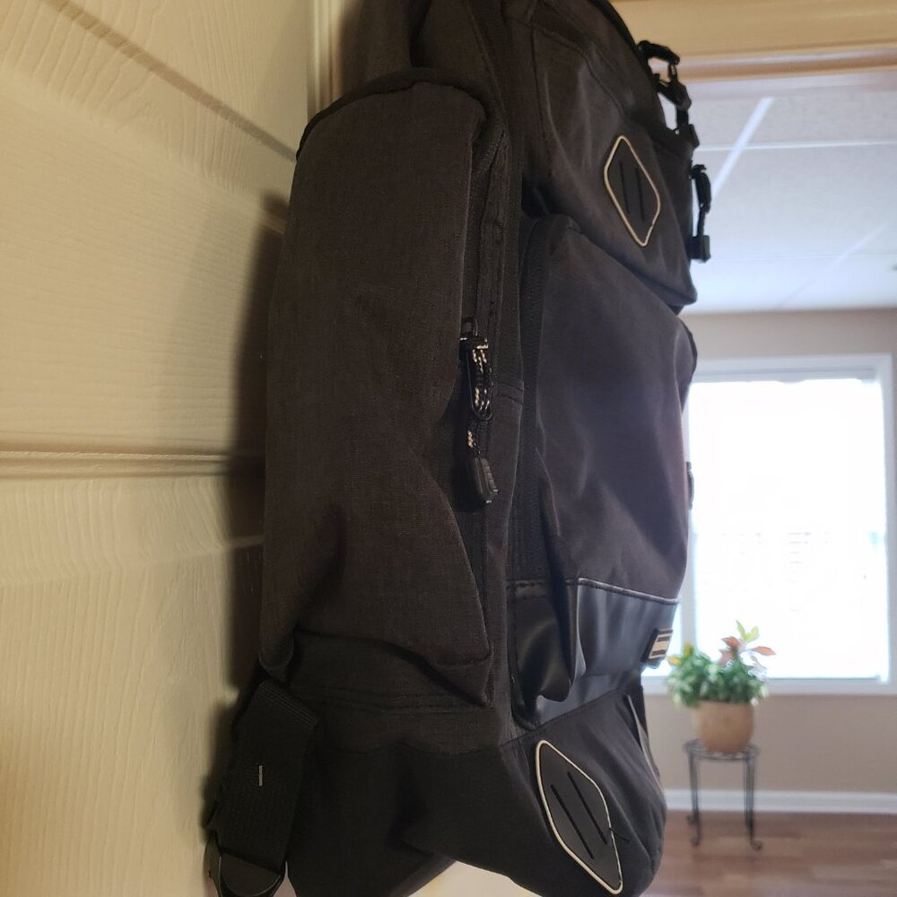 Eastsport Backpack Mult-Purpose Expandable Laptop… - image 4